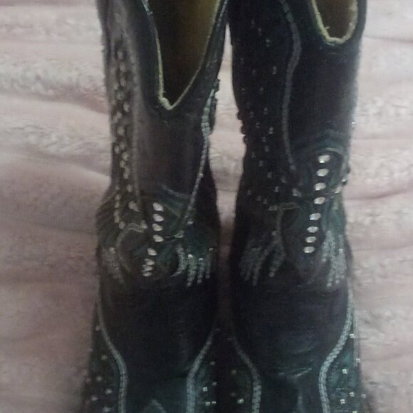 Corral Black w/Turquoise Wing Inlay & Crystal Studded Cross Heeled Boots Size: 7 - Picture 8 of 8